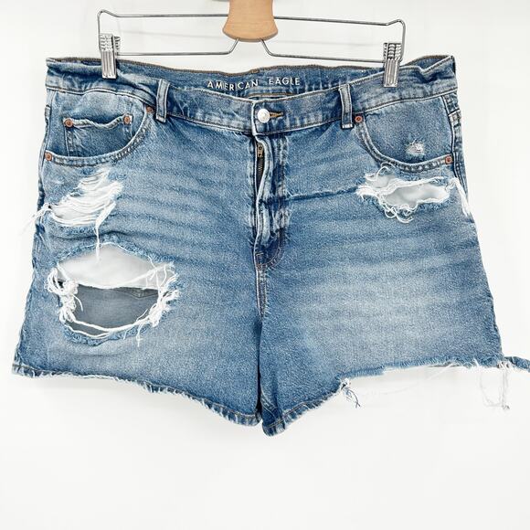 American Eagle Outfitters Pants - American Eagle Women Strigid Relaxed High Rise Ripped Distressed Denim Shorts 18